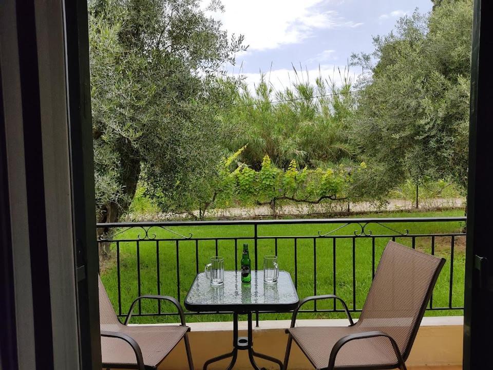 Oliveland Apartments Kávos Dış mekan fotoğraf