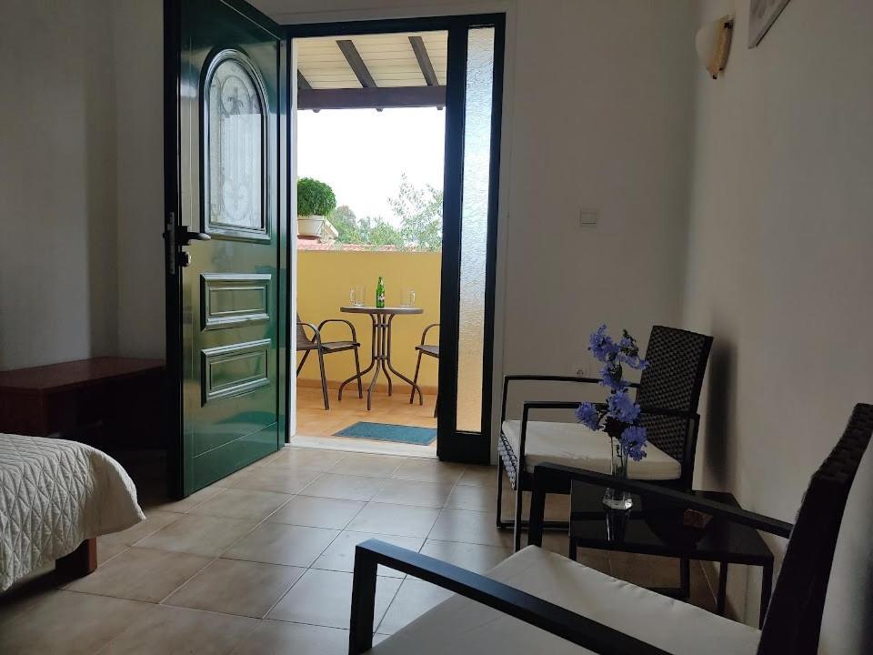 Oliveland Apartments Kávos Dış mekan fotoğraf